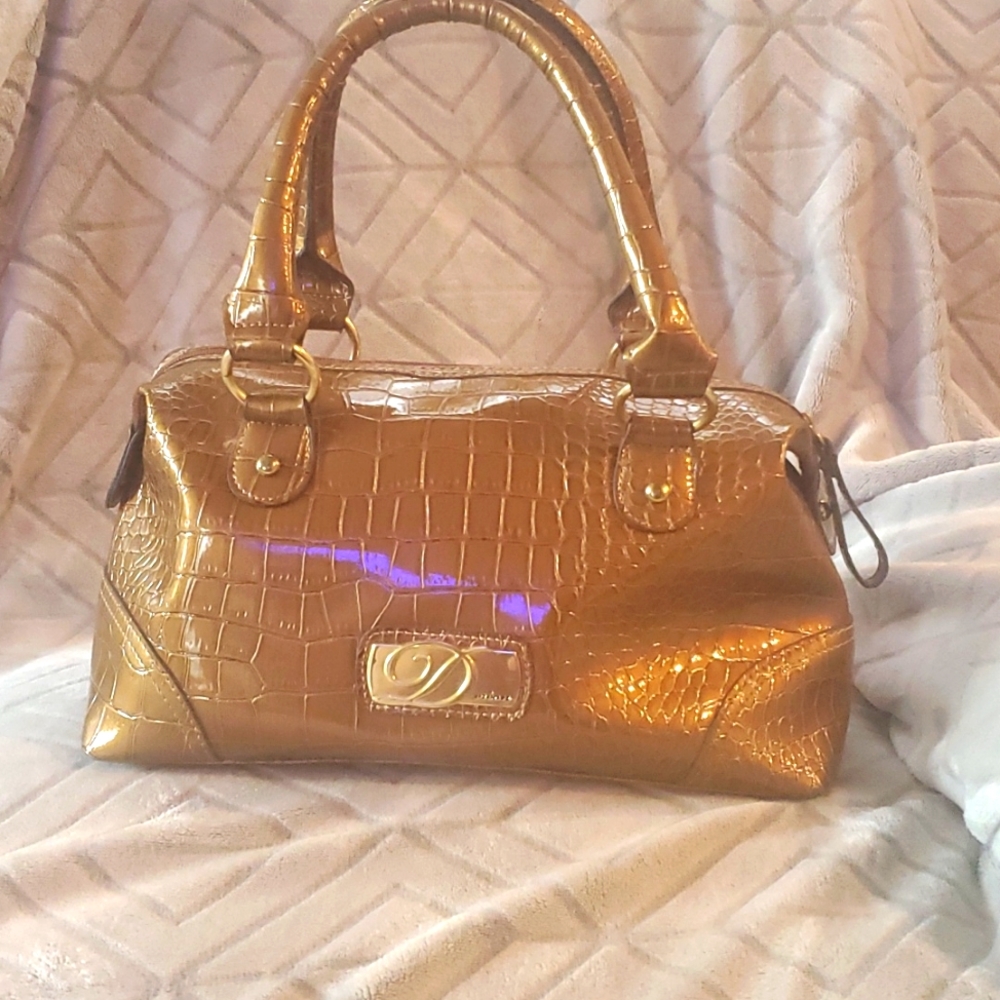 House of Dereon bag